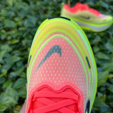 Nike Vomero Plus HV8150-800 Bright Mango Metallic Dark Grey EUR 40 Running - Men's (BS-87045)