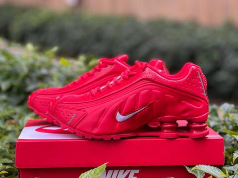 Nike Shox R4 IQ0608-687 Gym Red Metallic Silver EU 40 Lifestyle - Men's (BS-87040)
