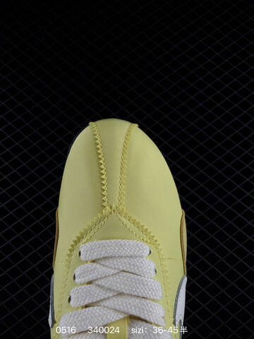 Nike Moon Racer Pale Yellow White Black EU 36-45 Lifestyle - Unisex (BS-71413)