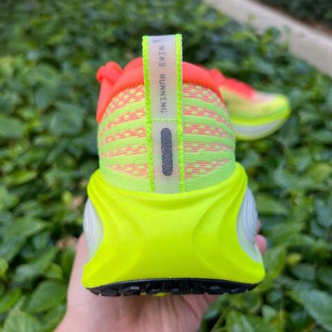 Nike Vomero Plus HV8150-800 Bright Mango Metallic Dark Grey EUR 40 Running - Men's (BS-87045)