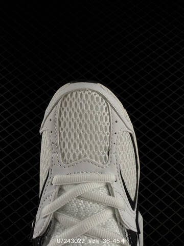 Nike V5 Runner White Black EU 36-45 Running - Unisex (BS-70103)