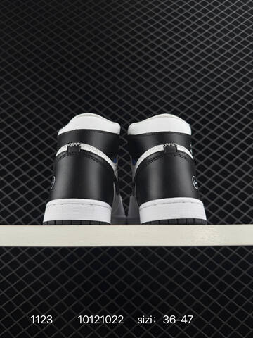 Jordan Air Jordan 1 Retro High OG White Black Blue EU 36-47 Basketball Shoe - Unisex BS-80206