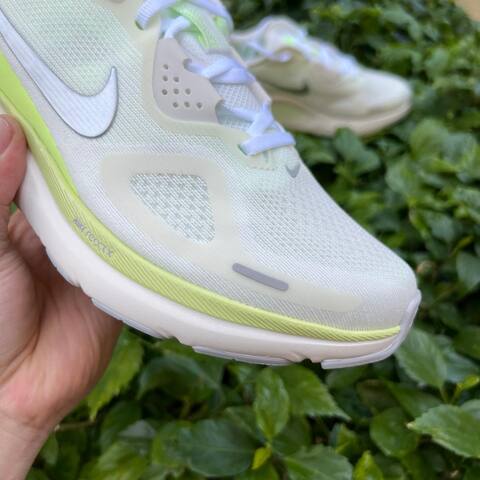 Nike Structure 26 HJ1101-103 Summit White Chrome US W 8 5 US M 7 EU 40 Running - Men's (BS-87059)