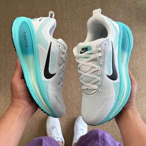 Nike Vomero 18 White Black With Aqua Blue Sole EU 41 Running - Men's (BS-87044)