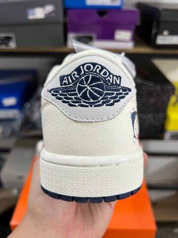 Jordan Air Jordan 1 Low Travis Scott x Doraemon x Louis Vuitton DZ2688-004 Sail Navy Blue White Sneaker (BS-87195)