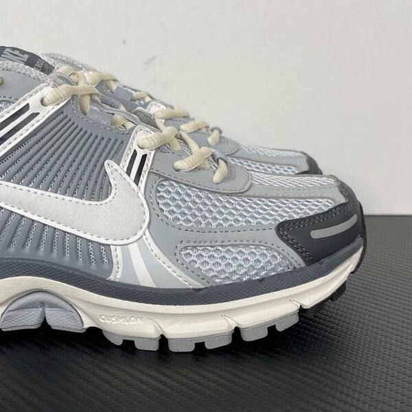 Nike Zoom Vomero 5 FD9919-001 Silver/Gray/White/Black running