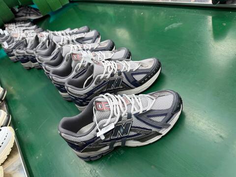 New Balance 1906R Grey Navy White Sneaker (BS-87085)