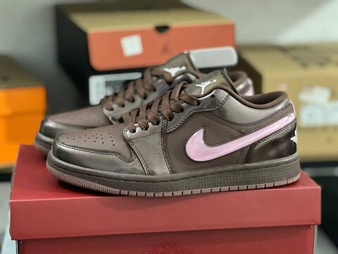 Jordan Air Jordan 1 Low SE IQ9787 262 Light Chocolate Pink Foam EUR 41 Sneaker - Men's (BS-87144)