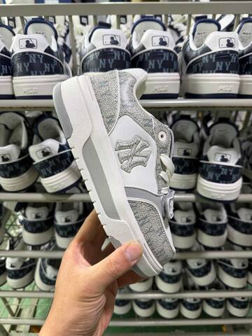 MLB Chunky Liner White Grey Off White Sneaker Casual