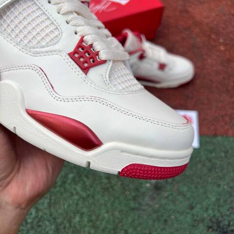 Jordan Air Jordan 4 Retro HV0823-108 Pale Ivory Sierra Red Tough Red EU 41 Basketball Shoe - Men's (BS-87269)