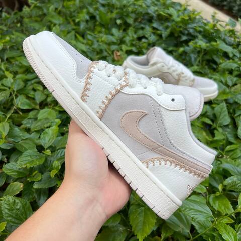 Jordan Air Jordan 1 Low SE HV4268 120 Light Orewood Brown Sail Hemp EUR 40 Sneaker - Men's (BS-87237)