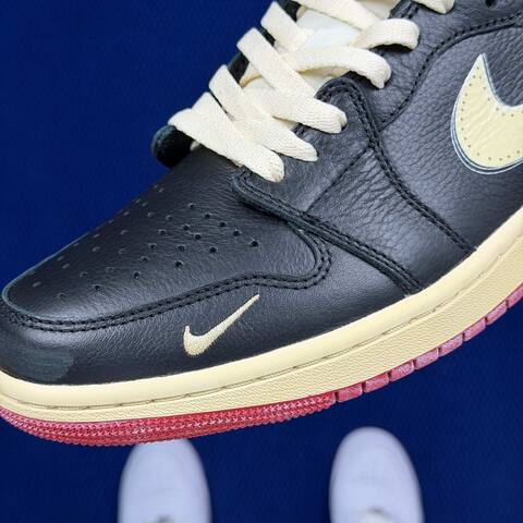Jordan Air Jordan 1 Retro Low OG Nigel Sylvester IB8958 001 Black Pale Yellow Red US 8 5 UK 7 5 EUR 42 Sneaker - Men's (BS-87161)