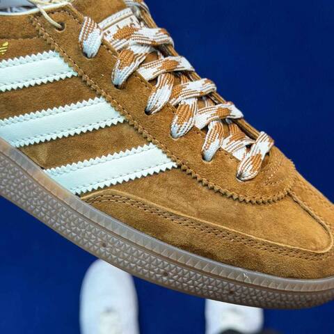 XJ T Adidas HANDBALL SPEZIAL Samba KI5938 Lifestyle (BS-87336)