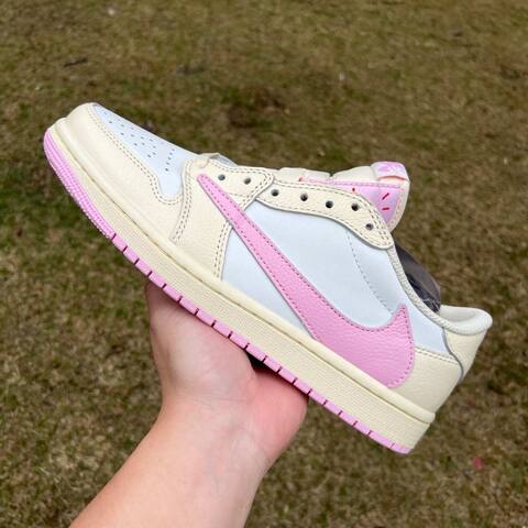 Jordan Air Jordan 1 Low OG SP Travis Scott IQ7604 100 Muslin Shy Pink Sail EU 42 Sneaker - Men's (BS-87154)