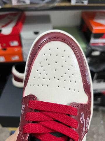 Jordan Air Jordan 1 Low 553558 040 Sail Red White Black US 7 UK 6 BR 38 EUR 40 25cm Sneaker - Unisex (BS-87239)