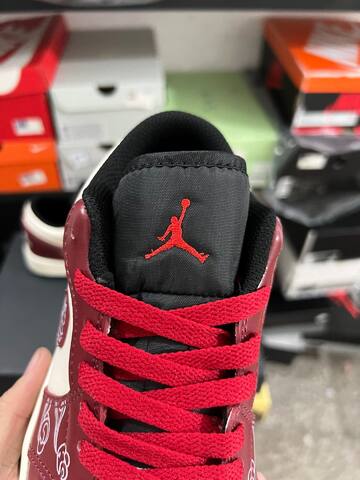 Jordan Air Jordan 1 Low 553558 040 Sail Red White Black US 7 UK 6 BR 38 EUR 40 25cm Sneaker - Unisex (BS-87239)