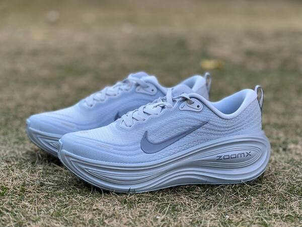 Nike Vomero Plus HV8150-004 Football Grey/Ashen Slate EU 41 running
