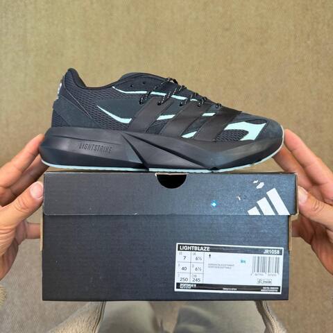 Other Adidas LIGHTBLAZE 3 JR1058 Lifestyle (BS-87064)