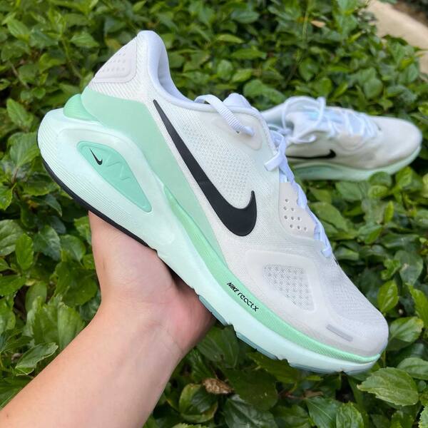 Nike Structure 26 ReactX HJ1101-100 White/Black-Barely Green EUR 41 running