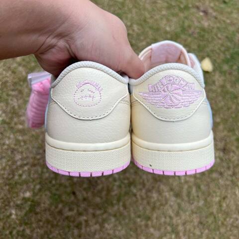 Jordan Air Jordan 1 Low OG SP Travis Scott IQ7604 100 Muslin Shy Pink Sail EU 42 Sneaker - Men's (BS-87154)