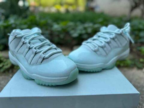 Jordan Air Jordan 11 Low Igloo IW1882-300 Light Mint White Basketball Shoe (BS-87318)