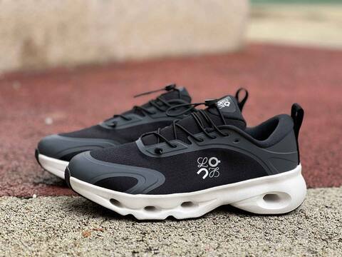 LOEWE x On Cloudsolo 3MF30660299 Black Dark Gray White US 8 5 EU 42 UK 8 JP 26 5 Running Shoe Running Sneakers - Men s BS-86768
