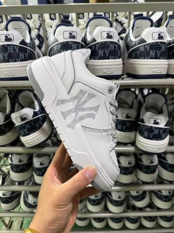 MLB Chunky Liner 3 ASXM046 White Silver Skate Shoe Skate