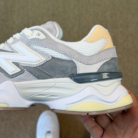 New Balance 9060 U9060AUB White Grey Cream Beige EU 40 Sneaker - Men's (BS-87136)