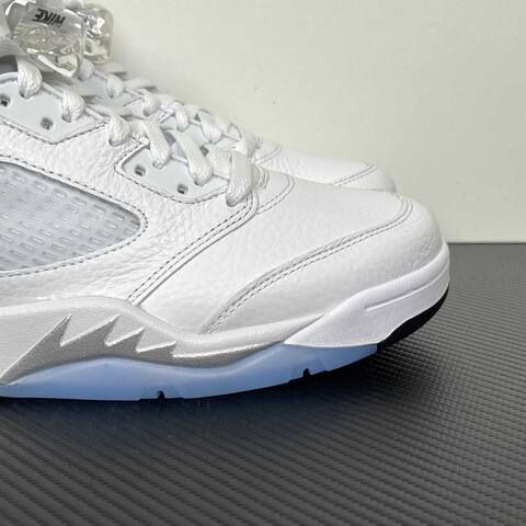 Jordan Air Jordan 5 HQ7978-103 White Metallic Silver Black Blue Basketball Shoe (BS-87293)