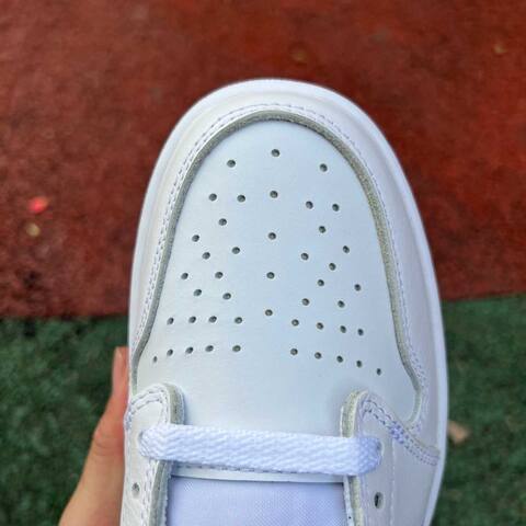 Jordan Air Jordan 1 Retro Low OG CZ0790 161 White University Red US 8 5 UK 7 5 BR 40 EUR 42 26 5 Cm Sneaker - Men's (BS-87212)