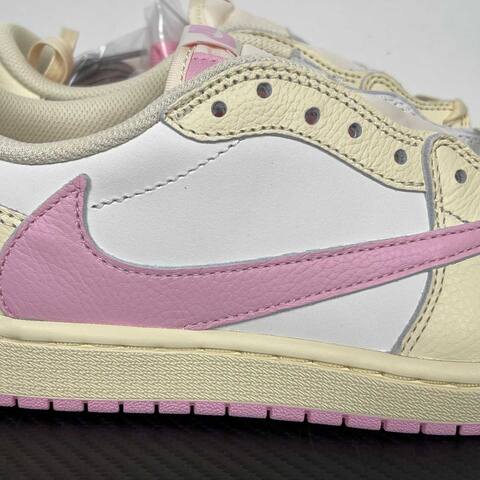Jordan Air Jordan 1 Low OG SP Travis Scott IQ7604-100 Cream White Pink Yellow Sneaker (BS-87180)