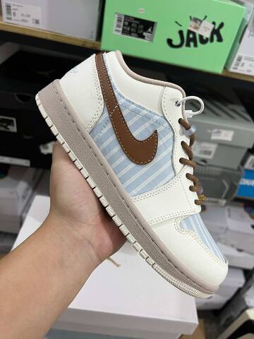 Jordan Air Jordan 1 Low IR7553 422 Hydrogen Blue Light British Tan White EU 40 Sneaker - Men's (BS-87151)