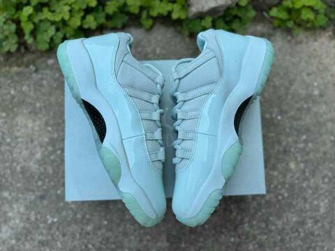 Jordan Air Jordan 11 Low Igloo IW1882-300 Light Mint White Basketball Shoe (BS-87318)