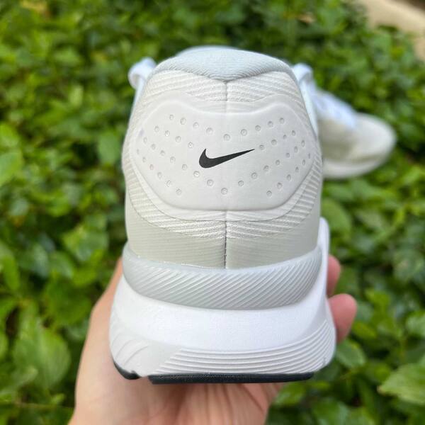 Nike Structure 26 ReactX HJ1102-100 White/Black EU 41 running