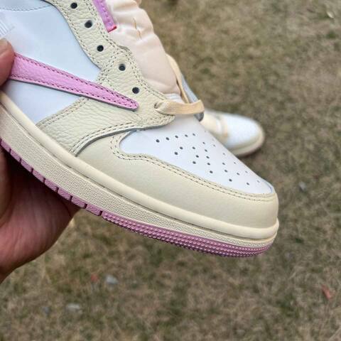 Jordan Air Jordan 1 Low OG SP IQ7604 100 Travis Scott Sail Military Pink Rice EU 42 Sneaker - Men's (BS-87210)