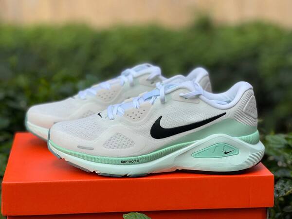 Nike Structure 26 ReactX HJ1101-100 White/Black-Barely Green EUR 41 running