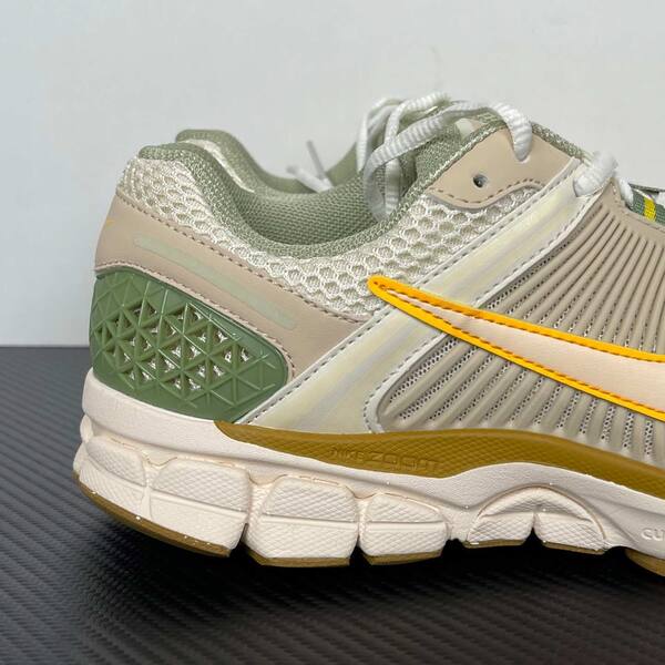 Nike Zoom Vomero 5 FQ6868-181 Sail/Light Orewood Brown/Olive/Yellow/Gum running