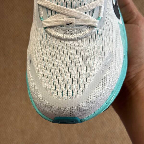 Nike Vomero 18 HM6803-103 Summit White/Black with mint aqua EU 39.5-41 running