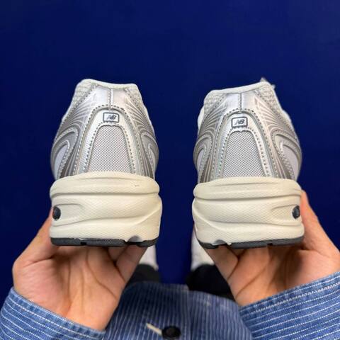 New Balance 740 U740GC2 Silver Off White Navy USA 8 UK 7 5 EUR 41 5 Training Shoe - Men's (BS-87088)