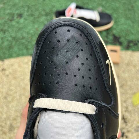 Jordan Air Jordan 1 Retro Low OG Nitro IB8958 001 Black Muslin Varsity Red EU 41 Sneaker - Men's (BS-87153)