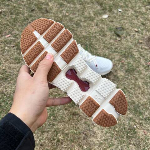 On Cloud X 4 Ivory Cream Burgundy Gold US 8 EU 41 UK 7 5 JP 26 Running Shoe Running Sneakers - Men's (BS-86987)