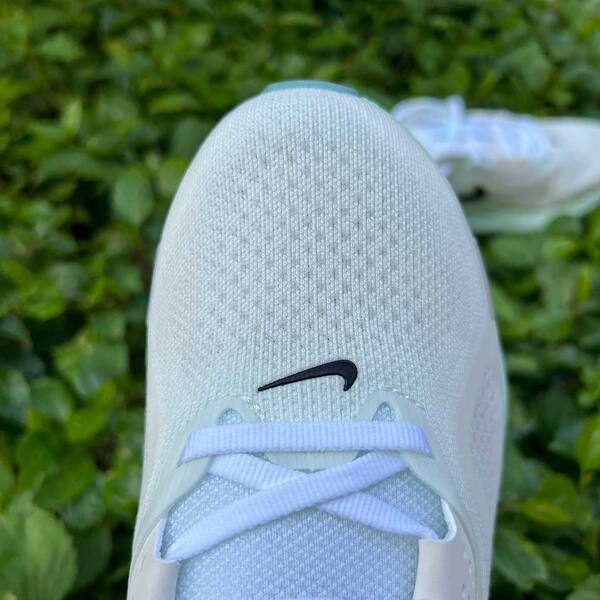 Nike Structure 26 ReactX HJ1101-100 White Black-Barely Green EUR 41 running lifestyle