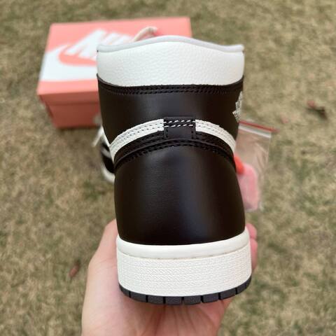 Jordan Air Jordan 1 Retro Hi OG FD2596 200 Baroque Brown Sail Black White USA 9 5 EU 41 UK 7 26 5 Cm Basketball Shoe - Men's (BS-87232)