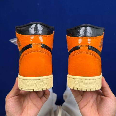 Jordan Air Jordan 1 Retro High OG 555088-028 Black Orange Pale Vanilla EU 42 5 Basketball Shoe - Men's (BS-87156)