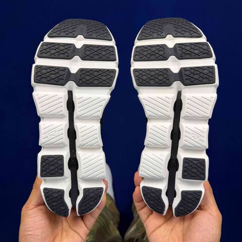 On Running Cloudswift 4 Dark Gray White Black 10 Running Shoe Running Sneakers BS-86743