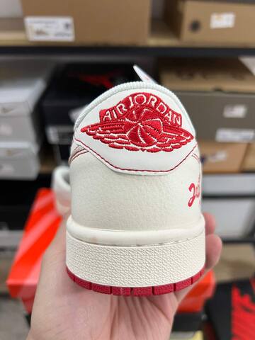 Jordan Air Jordan 1 Low Travis Scott CNY 2026 XT6998-159 Sail Red Gold White Basketball Shoe (BS-87216)