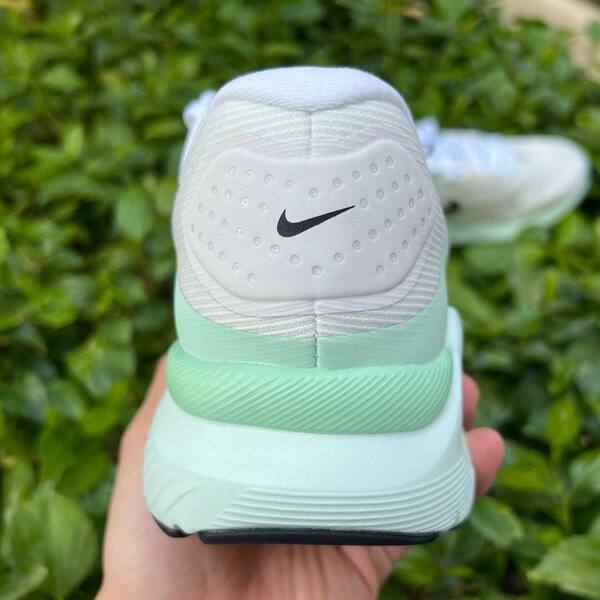Nike Structure 26 ReactX HJ1101-100 White/Black-Barely Green EUR 41 running