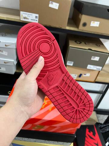 Jordan Air Jordan 1 Low Travis Scott CNY 2026 XT6998-159 Sail Red Gold White Basketball Shoe (BS-87216)