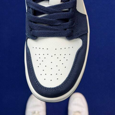 Jordan Air Jordan 1 Low SE IO7448-400 Sail Navy Blue Red US 7 UK 6 BR 38 EUR 40 CM 25 Sneaker - Unisex (BS-87171)