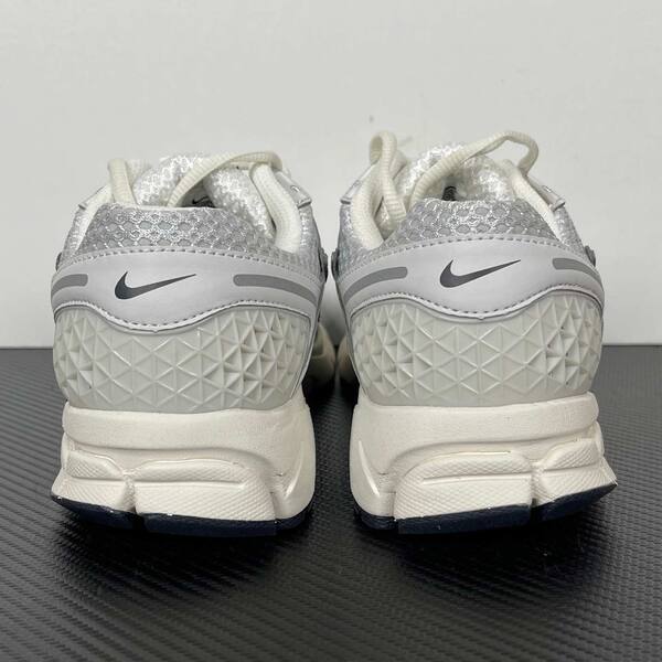 Nike Zoom Vomero 5 Silver/White/Navy running